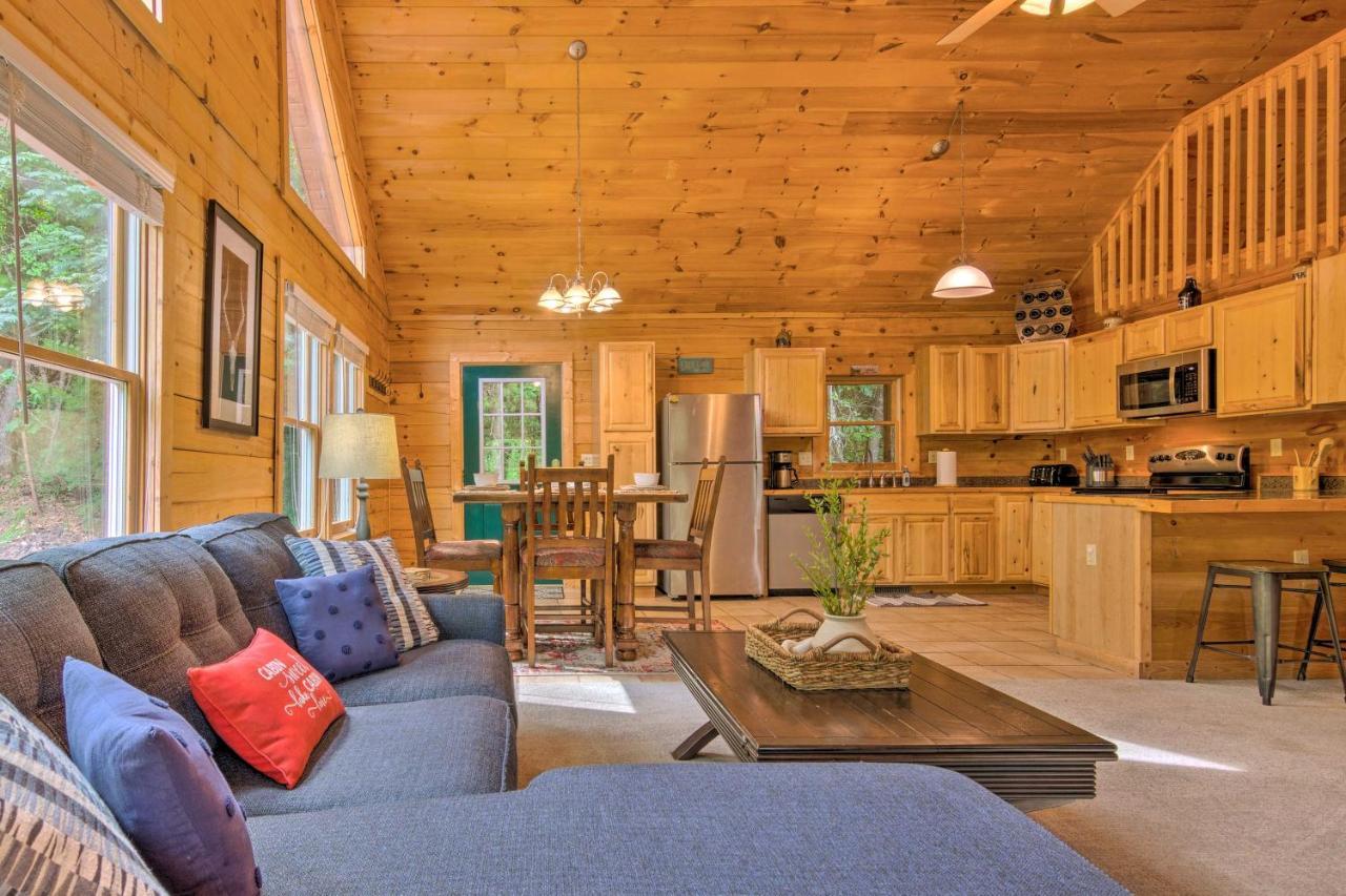 Moonshine Manor Cabin With Hot Tub, Near Lake Lure Exterior photo